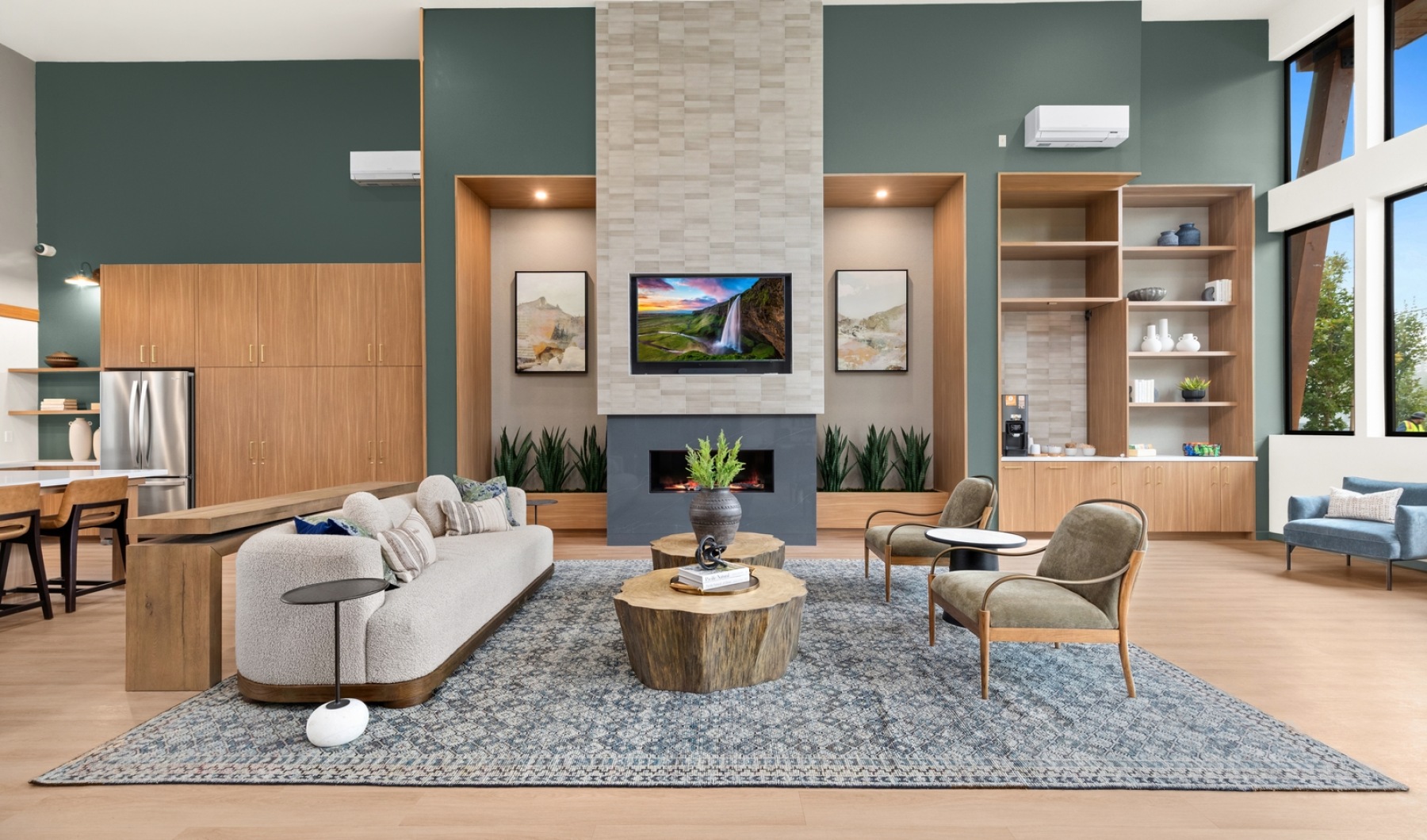 Now Leasing in Sumner